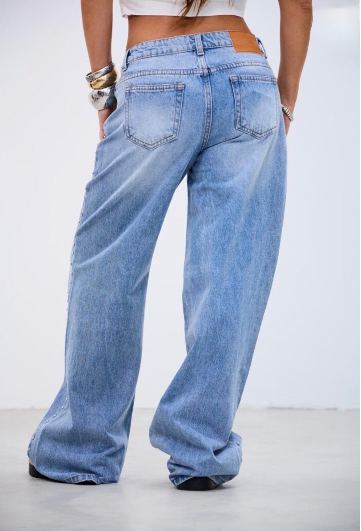 Jean Wide Leg Nova Studs