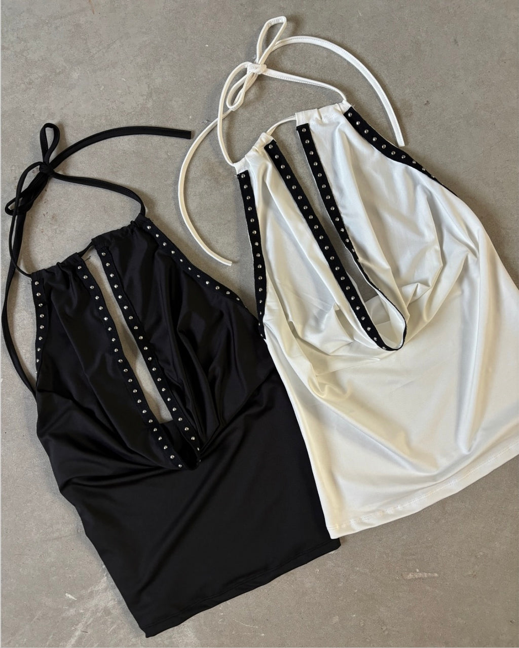 Top Buche Halter (Blanco & Negro)
