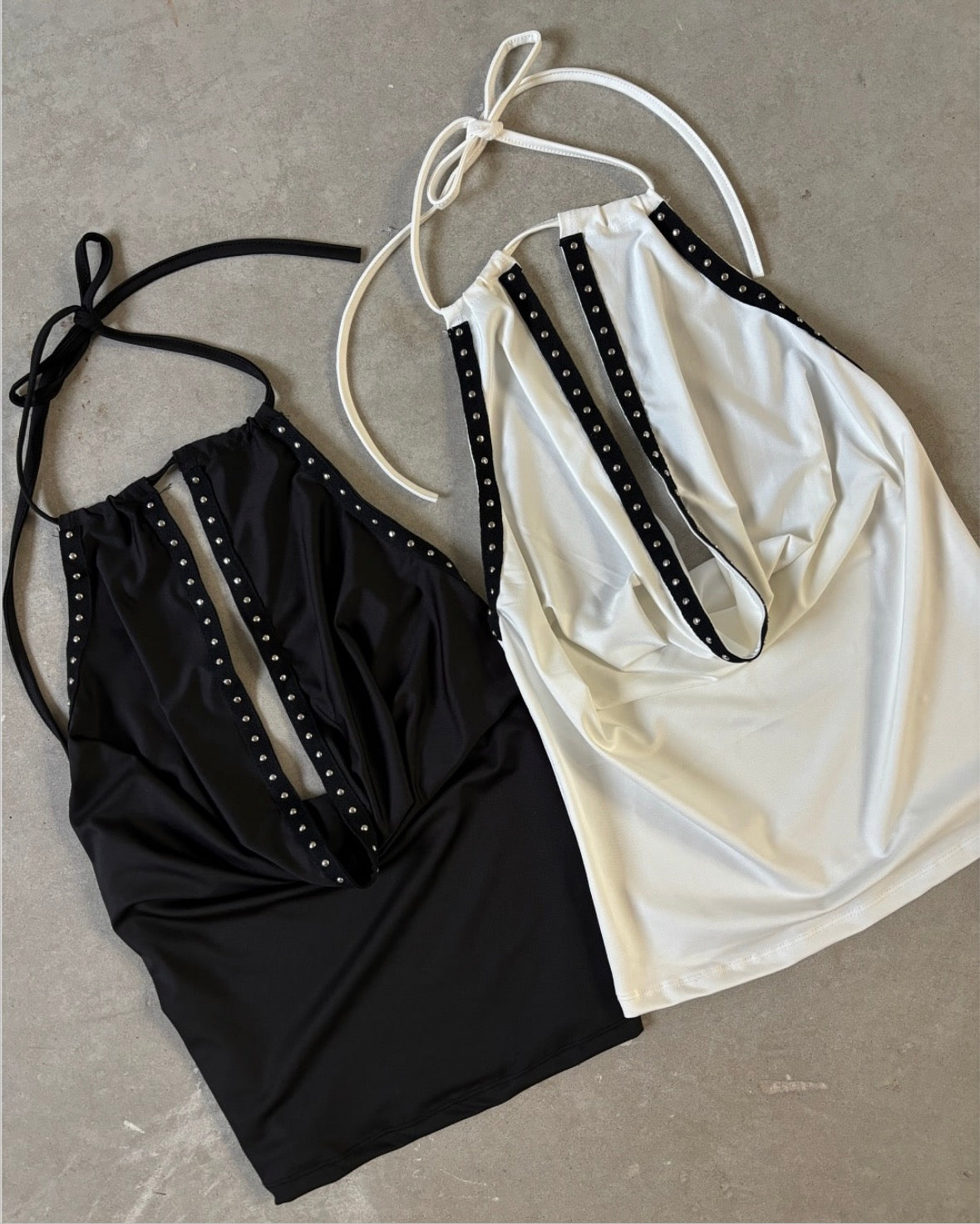 Top Buche Halter (Blanco & Negro)