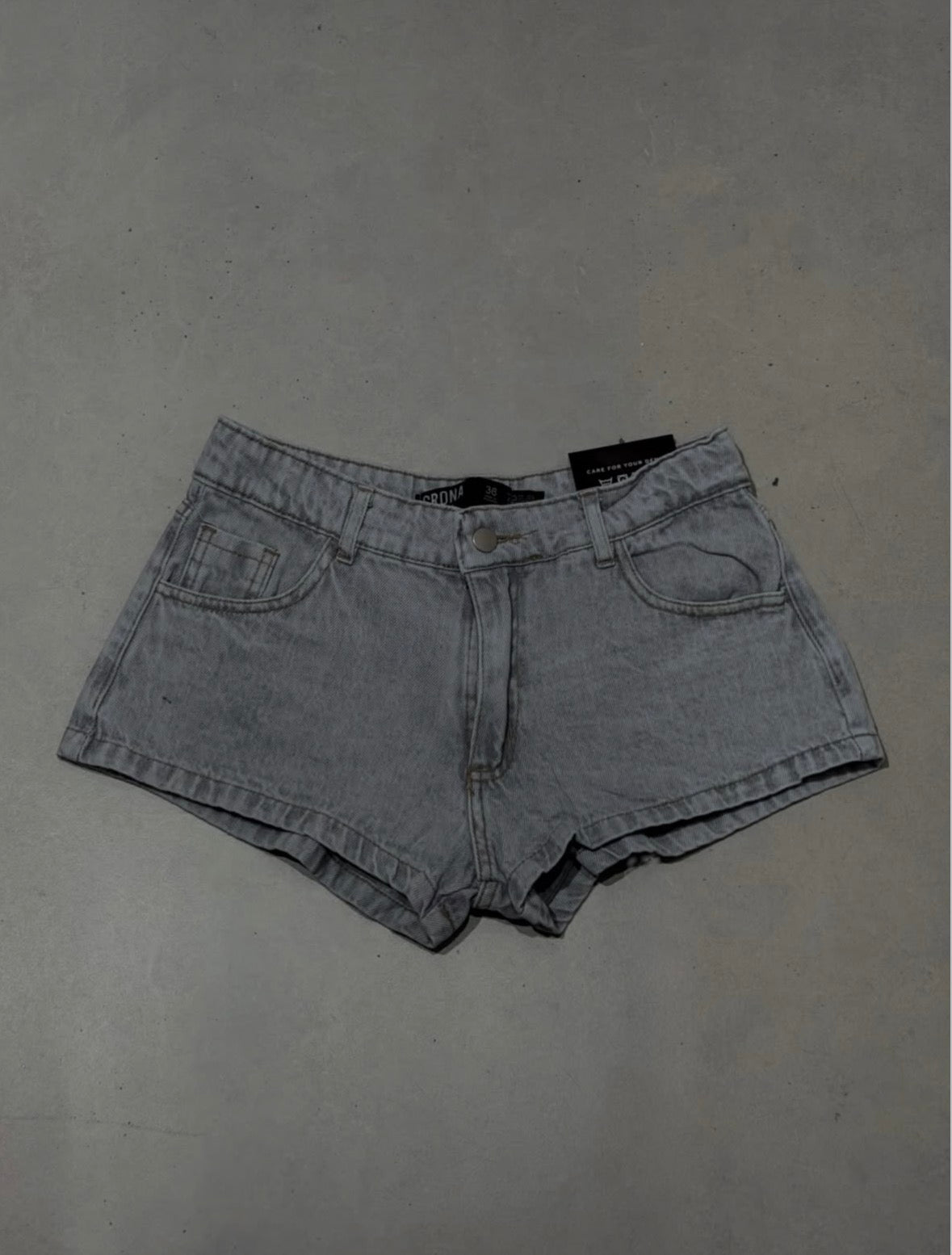 Short Grey Stars
